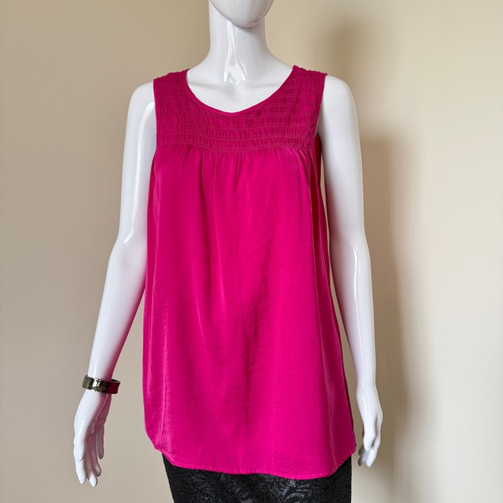 Women's Magenta Sleeveless Top Size M